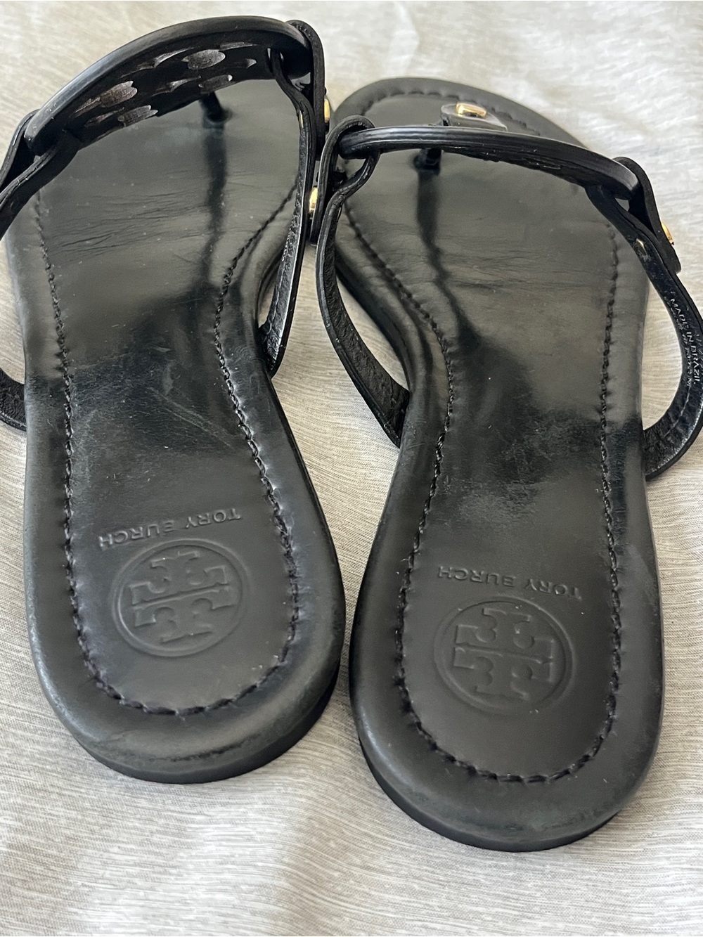 Tory Burch Black Logo Miller Thong Sandals with Gold Accents size 8 - Picture 5 of 17